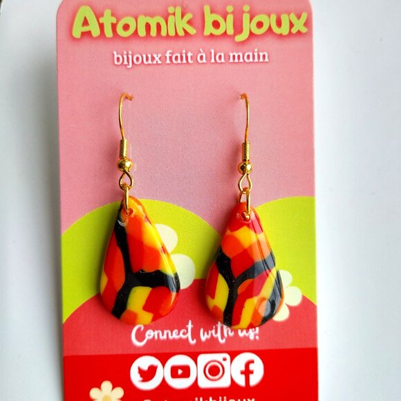 Handmade black, yellow, red and orange polymer clay earrings. Boucles d'oreilles - Picture 2 of 6